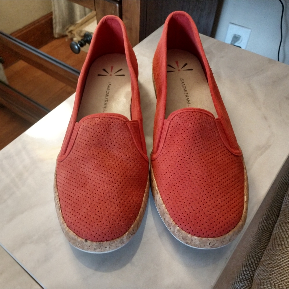 Coral (ish) flats. Brand new!